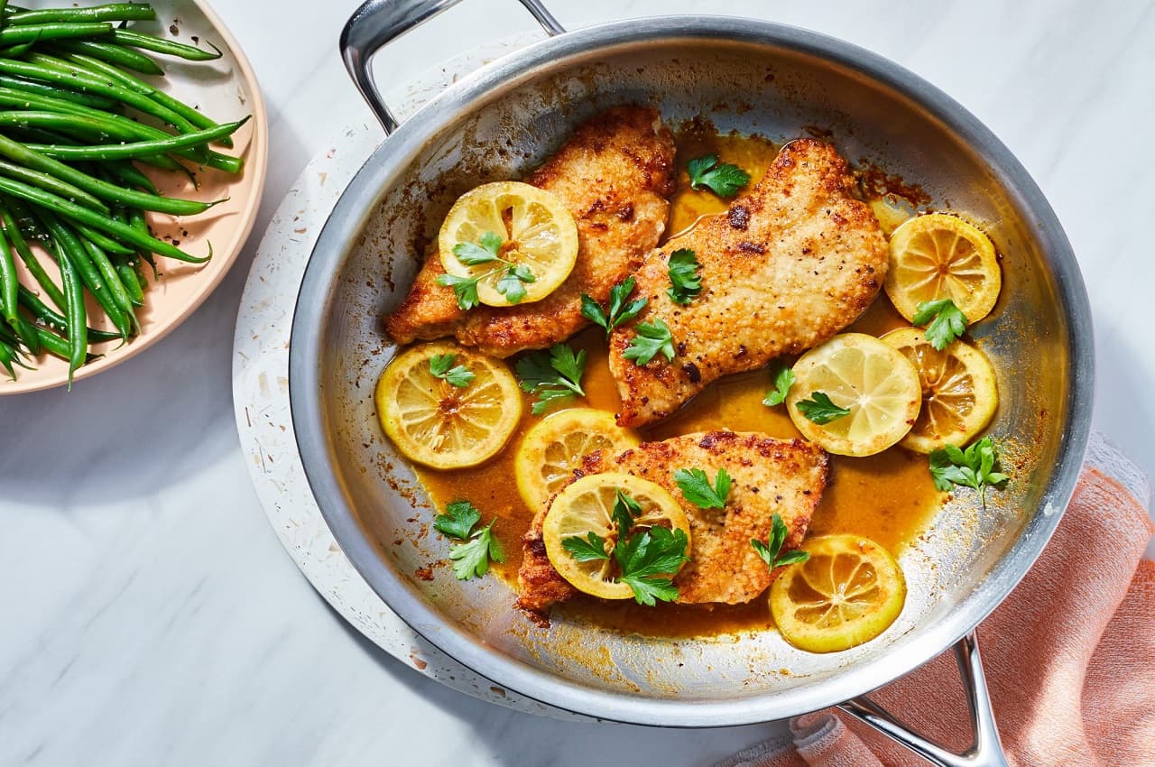Keto Lemon Chicken Recipe: वेट लॉस के लिए कीटो डाइट फॉलो कर रहे हैं? तो ट्राई करें पौष्टिक कीटो लेमन चिकन, जानें रेसिपी