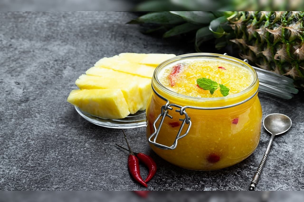 Pineapple Chutney Recipe: पाइनएप्पल की खट्टी मीठी चटनी से बढ़ाएं इम्यूनिटी, नोट करें ये सिंपल रेसिपी