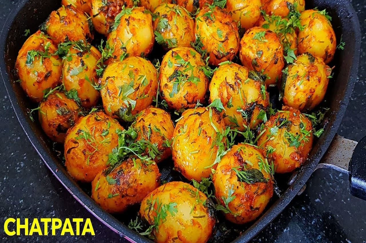 Fried Masala Potato Recipe: स्टार्टर डिश में चीज डिप के साथ सर्व करें फ्राइड मसाला पोटैटो, नोट करें सिपंल रेसिपी