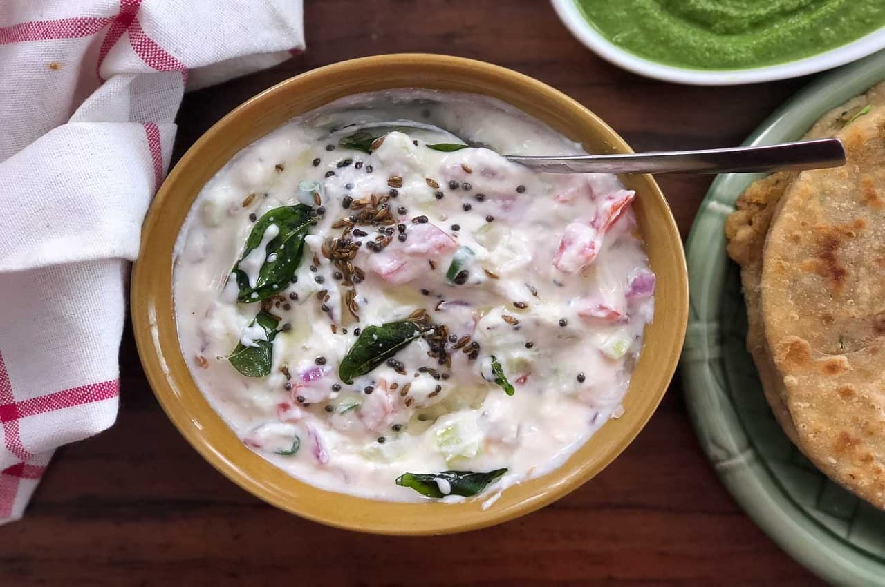 Baingan Ka Raita Recipe: बैंगन से भरता ही नहीं, आज बनाकर खाएं बैंगन का टेस्टी रायता, जानें झटपट रेसिपी