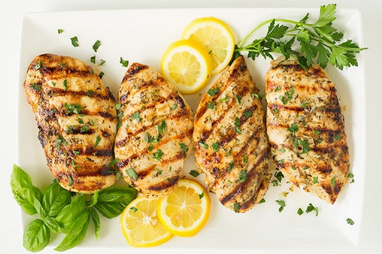 Lemon Pepper Chicken Recipe: सनडे को बनाएं फनडे स्वादिष्ट और लजीज लेमन पेपर चिकन के साथ, जानें रेसिपी