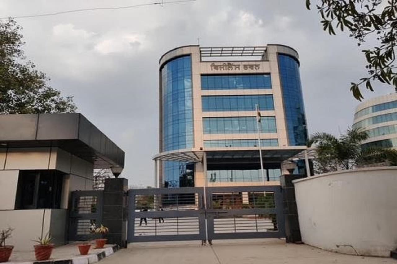 Punjab: विजिलेंस ब्यूरो ने ट्रांसपोर्टर्स द्वारा माल ढुलाई में की जा रही करोड़ों की कर चोरी का किया पर्दाफाश