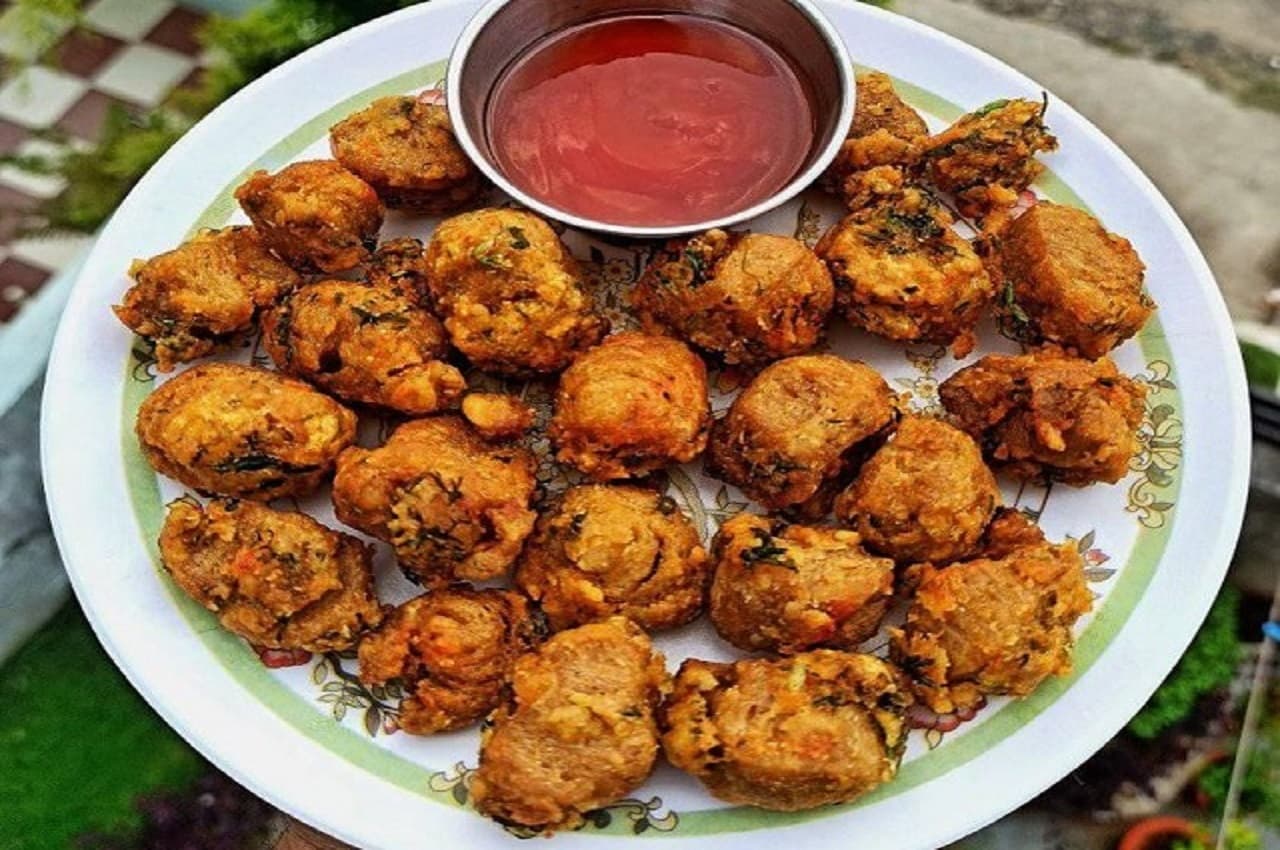 Soybean Pakoda Recipe: इस बार आलू-प्याज नहीं, गरमागर्म चाय के साथ ट्राई करें क्रंची सोयाबीन के पकौड़े, ये रही रेसिपी