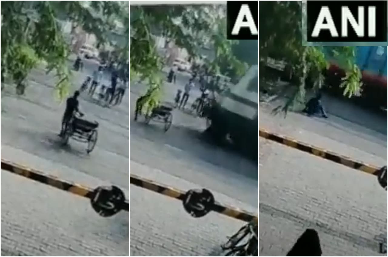 Viral Video: रेलवे क्रासिंग पर रिक्शा चालक को छू कर निकली मौत, दहल जाएगा आपका दिल