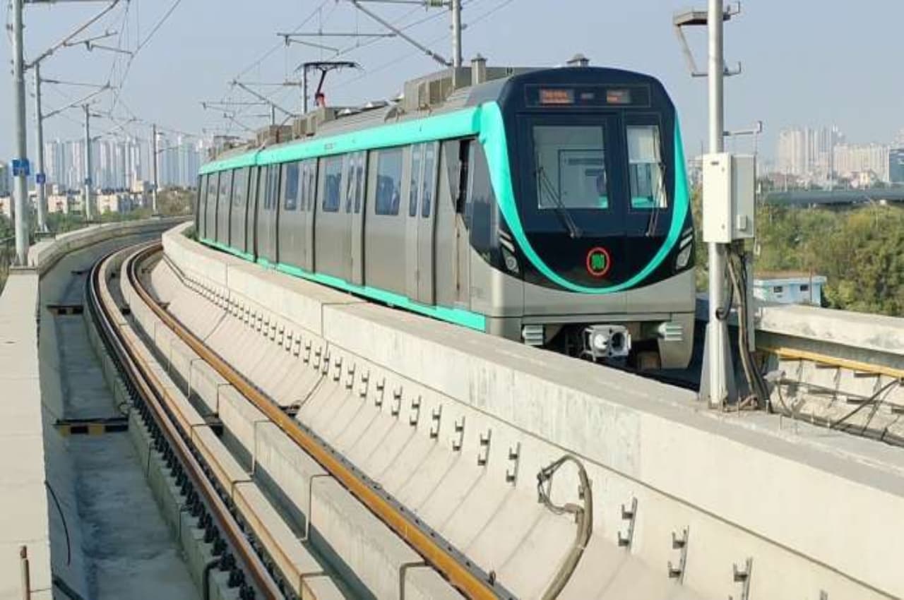 Noida News: मेट्रो एक्वा लाइन विस्तार पर हुई अहम बैठक, जानें ज्यादा से ज्यादा कनेक्टिविटी का क्या है प्लान