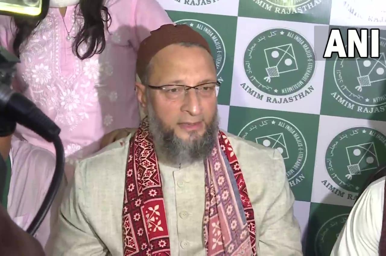 Delhi MCD Elections: AIMIM के 15 उम्मीदवारों को मैदान में उतारा, ओवैसी ने दिल्ली के CM को बताया छोटा रिचार्ज