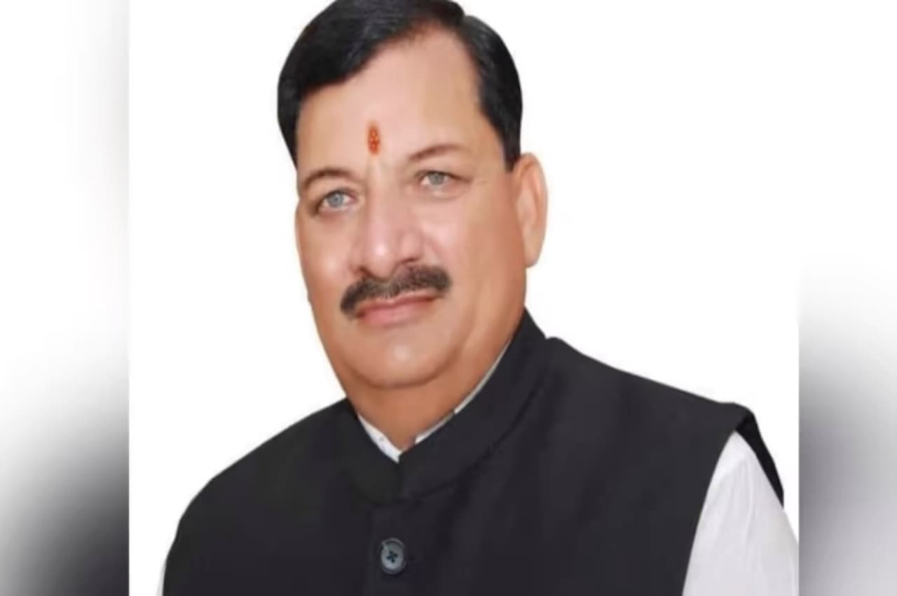 UP: 5 बार के विधायक अरविंद गिरि का चलती कार में हार्ट अटैक से निधन, CM ने जताया शोक