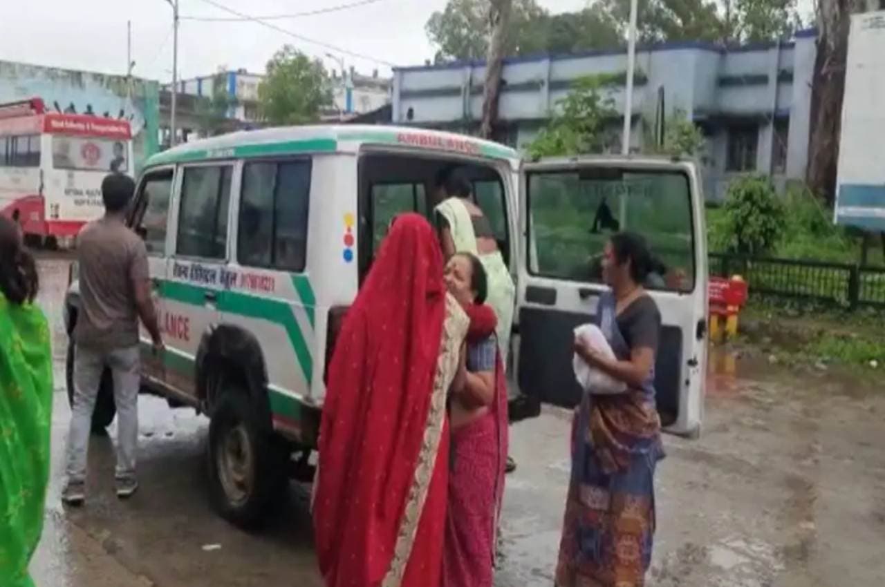 Madhya Pradesh: अस्पताल में प्रसूता की मौत पर मचा बवाल, पैसे जमा न होने पर डिलीवरी रोकने का आरोप