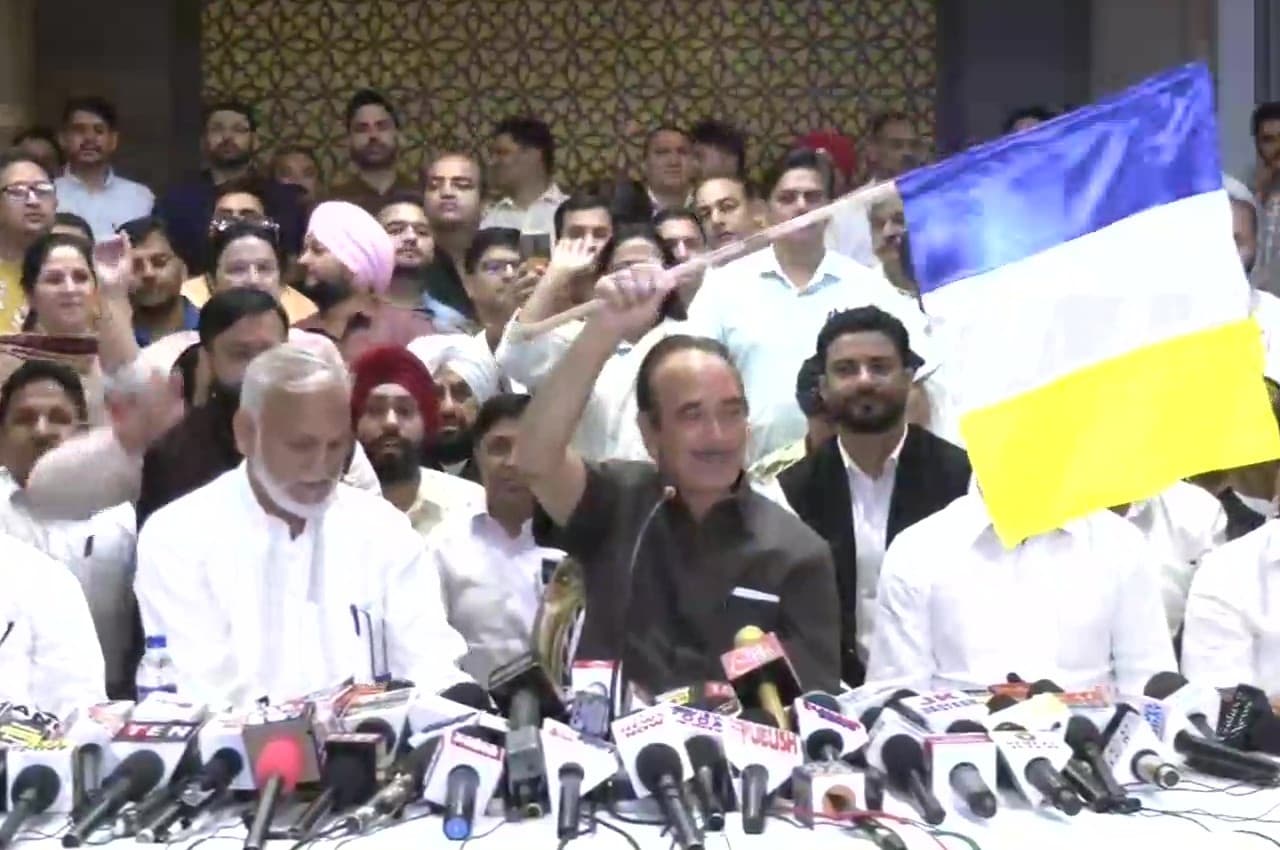 Jammu:  गुलाम नबी आजाद ने नई पार्टी का किया ऐलान, 'डेमोक्रेटिक आजाद पार्टी' रखा नाम