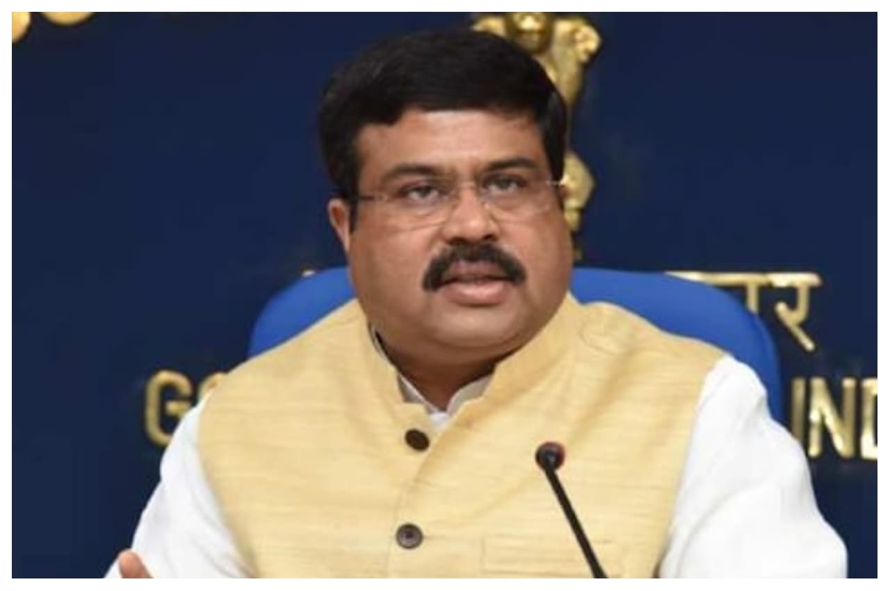केंद्रीय मंत्री धमेंद्र प्रधान ने कहा-दिल्ली के सरकारी स्कूलों में छात्रों के नामांकन में कमी, कुछ लोग हैं 'बयान बहादुर'