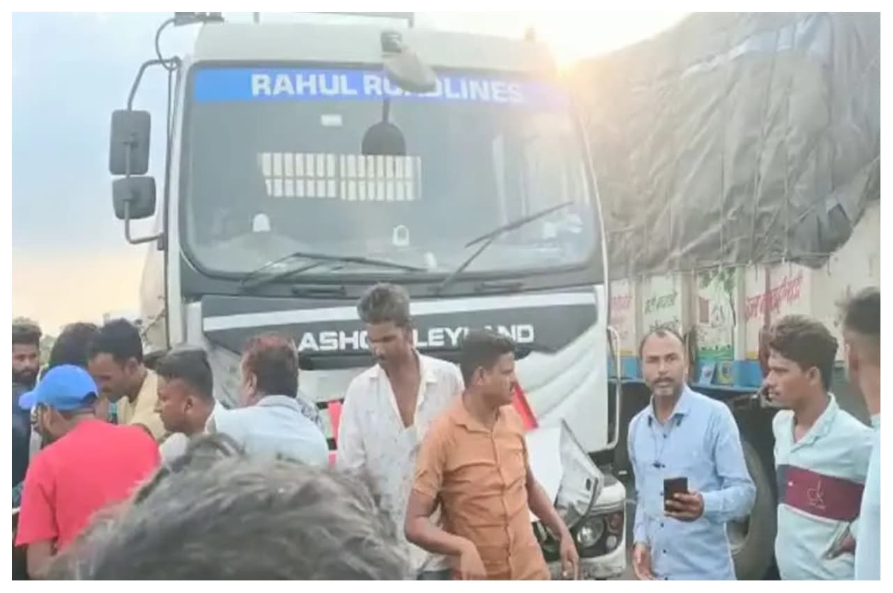 Rajasthan: कार व टैंकर में भीषण टक्कर, छह लोगों की मौत