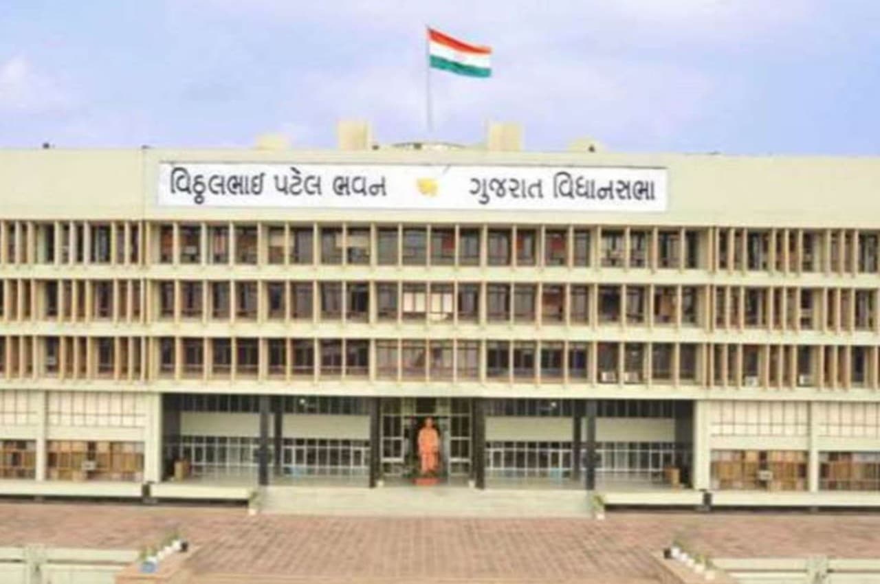 Gujarat Election 2022: गुजरात के इतिहास में पहली बार त्रिकोणीय मुकाबला, AAP ने बीजेपी और कांग्रेस की बढ़ाई टेंशन