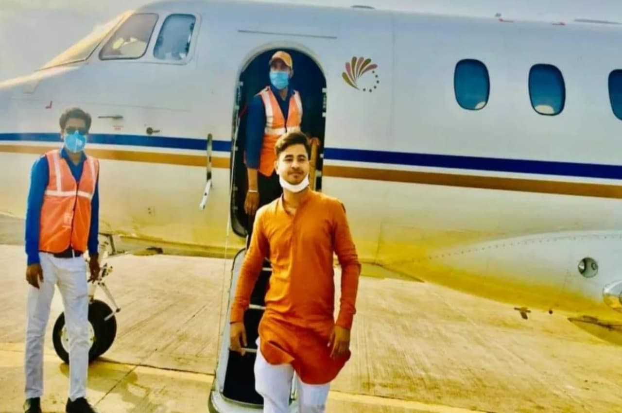 MP: CM शिवराज के कारकेड में घुसने वाले नेता के खिलाफ FIR दर्ज, रोक-टोक पर कलेक्टर से अभद्रता करने का भी आरोप