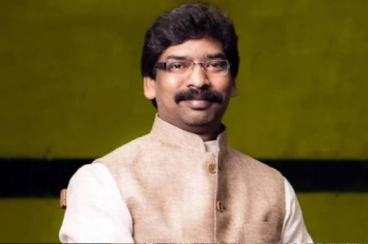 झारखंड के CM हेमंत सोरेन को बड़ी राहत, सुप्रीम कोर्ट ने जनहित याचिका को सुनवाई योग्य नहीं माना