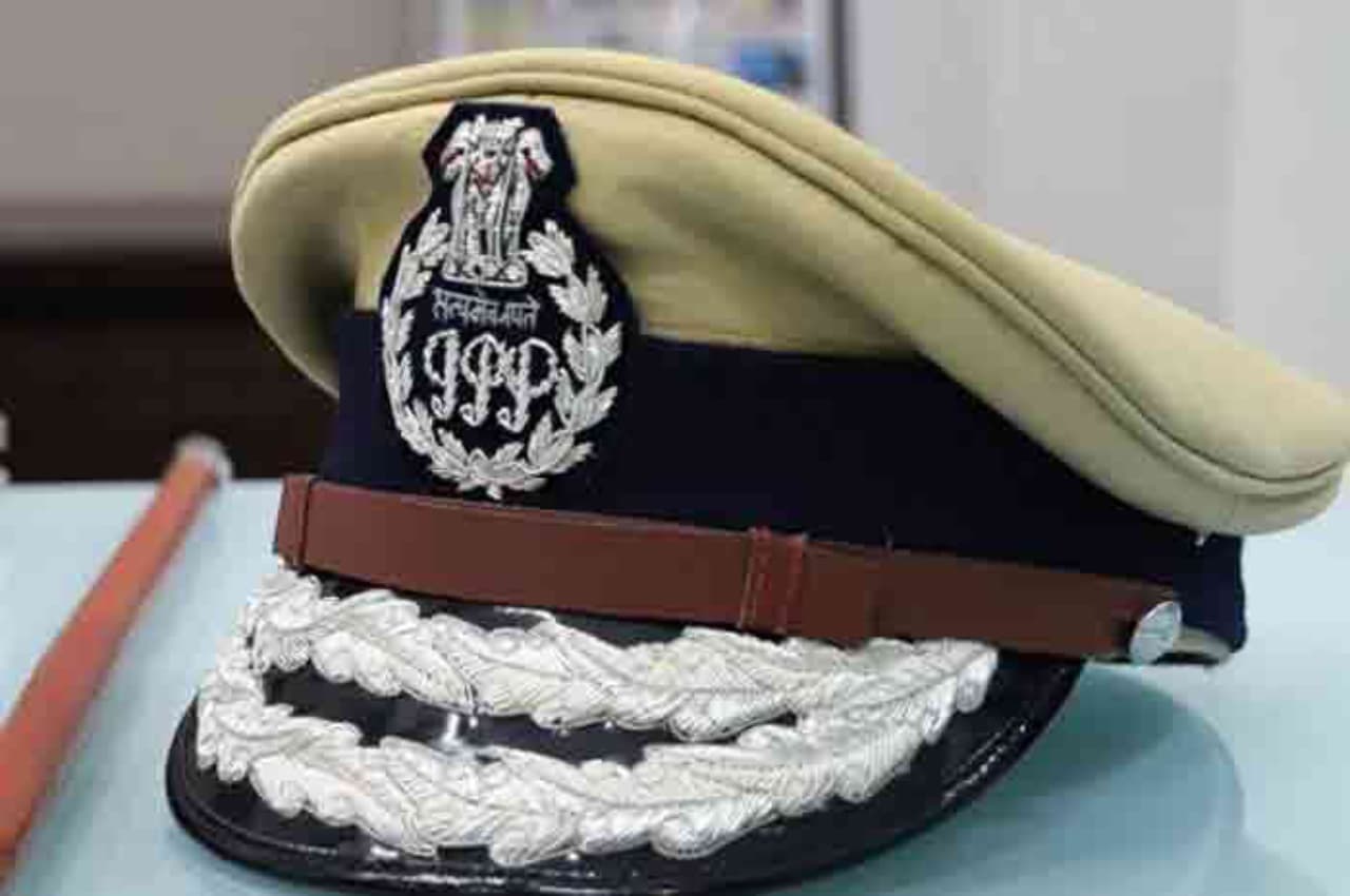 IPS Transfer In UP: रविशंकर छवि बने नोएडा के एसीपी, 12 IPS को दीं ये जिम्मेदारी