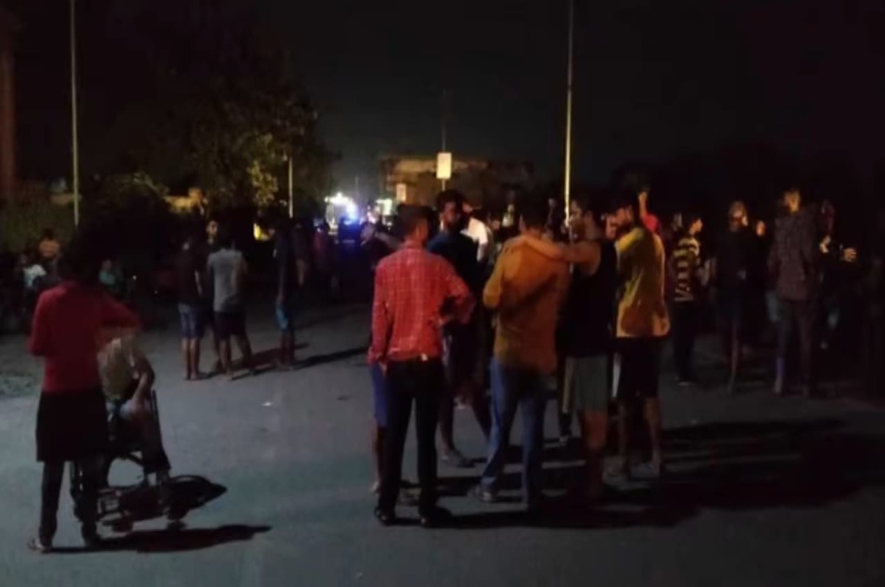 Lucknow: हॉस्टल में लटका मिला दिव्यांग छात्रा का शव, 4 साल पहले भी यहां हुआ था सुसाइड