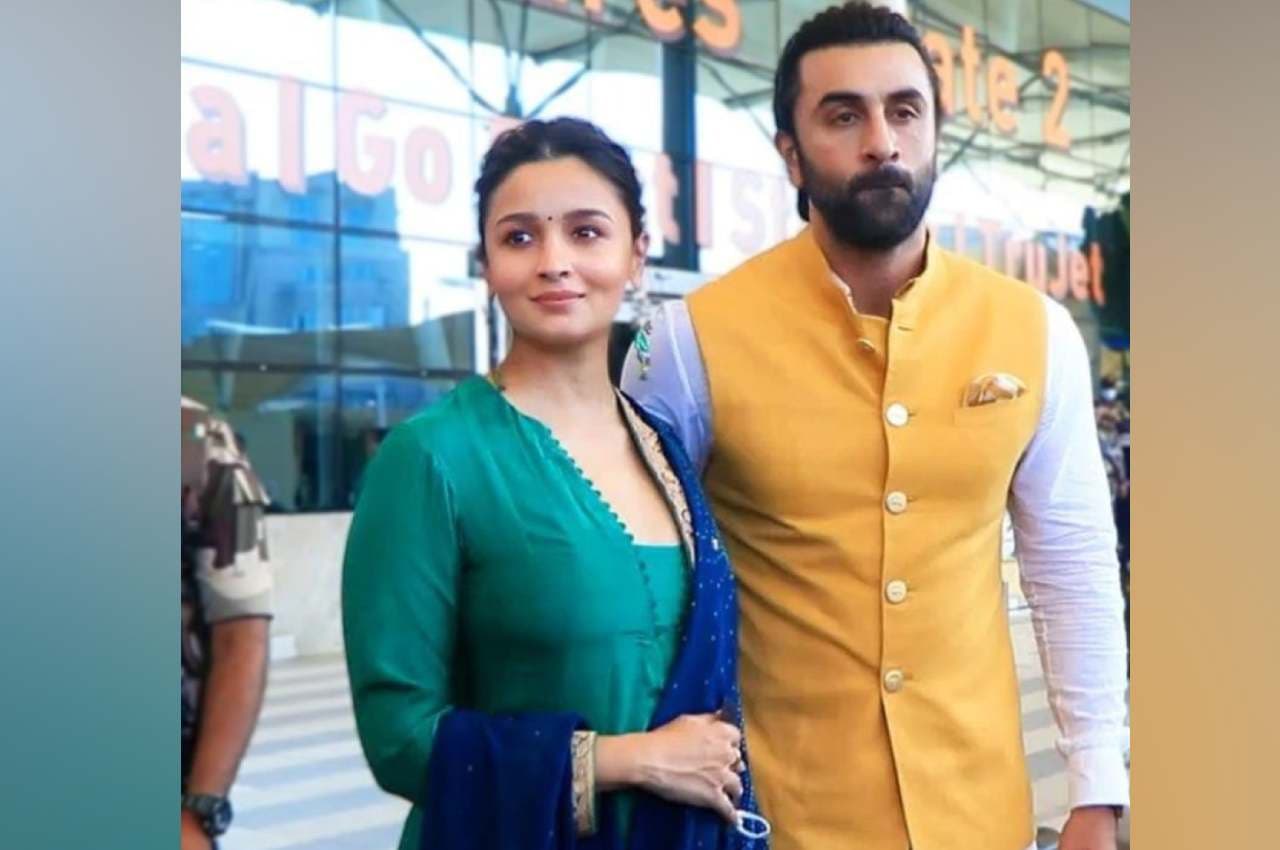 Brahmastra: 'महाकाल' के दर्शन किए बिना ही लौटे रणबीर-आलिया, स्टार्स के खिलाफ हुआ जमकर हंगामा