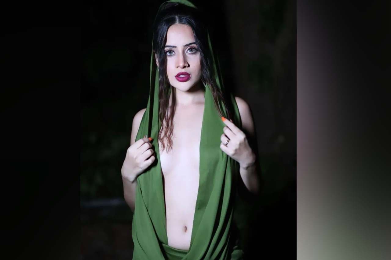 Urfi Javed Video: पैपराजी पर भड़कीं उर्फी जावेद, पहुंच गईं गर्लफ्रेंड और मां-बहन तक