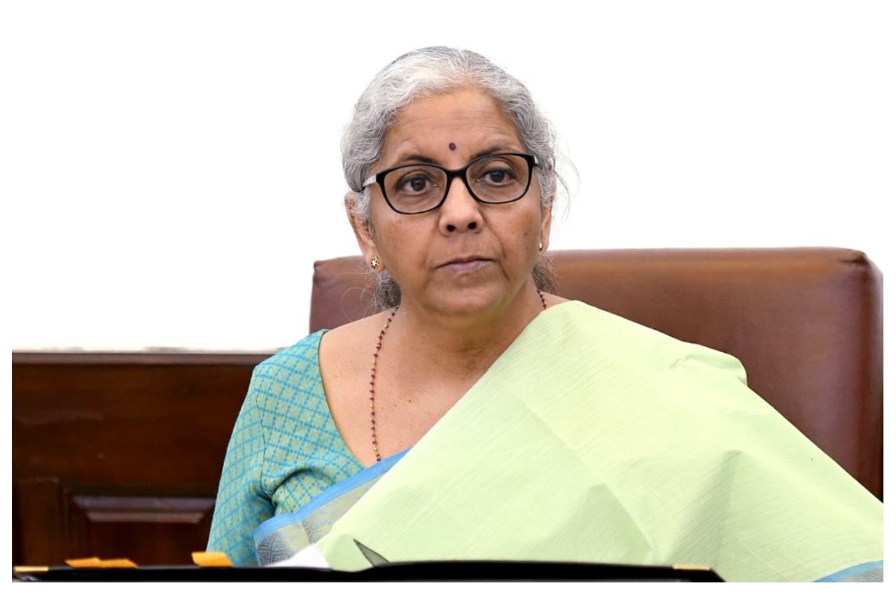 वित्त मंत्री बोलीं-हम उद्योग को भारत में आने और निवेश करने के लिए सब कुछ करेंगे