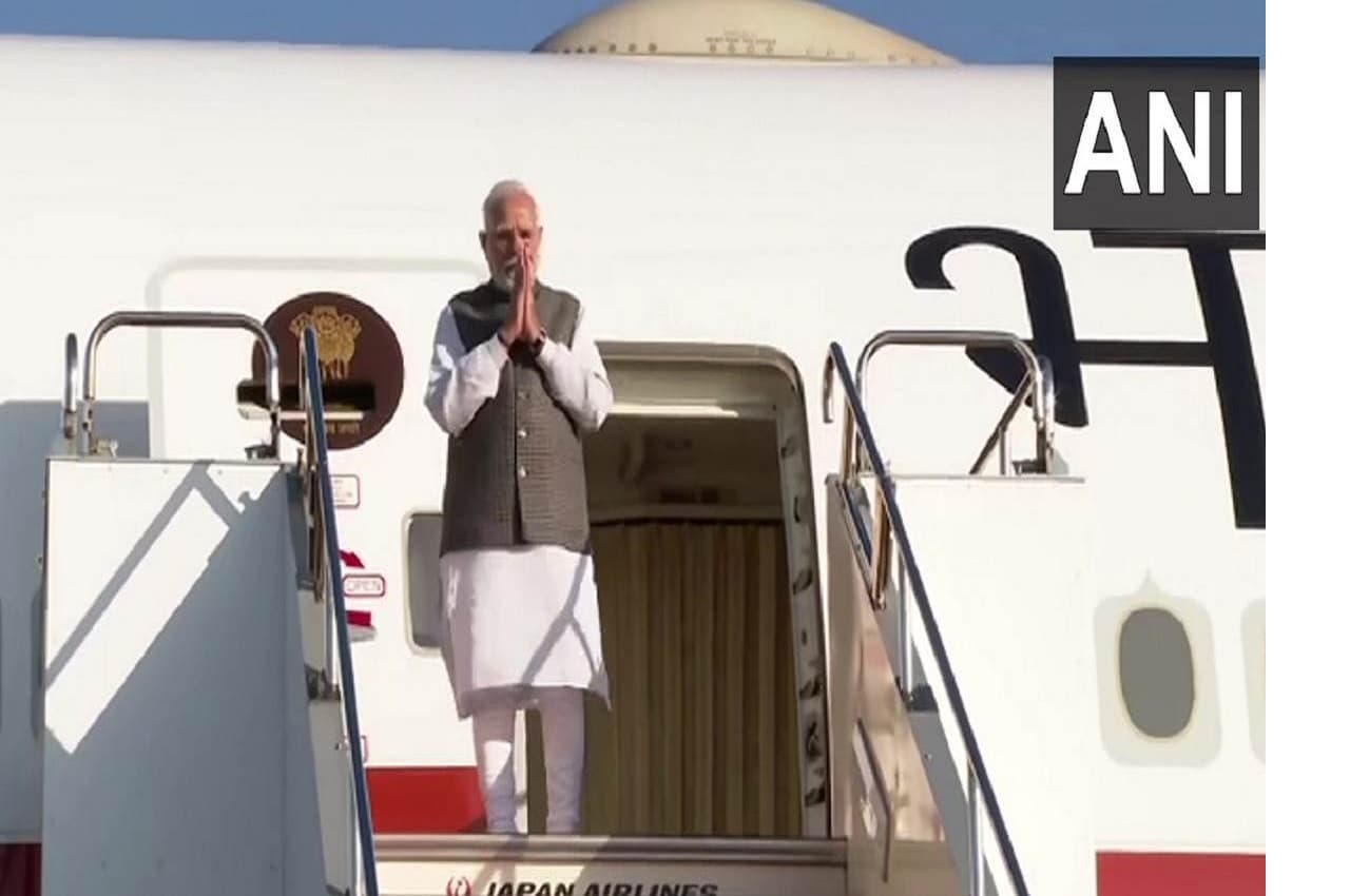 PM Modi Japan Visit: पीएम मोदी पहुंचे टोक्यो, जापान के पूर्व प्रधानमंत्री शिंजो आबे के राजकीय अंतिम संस्कार में होंगे शामिल