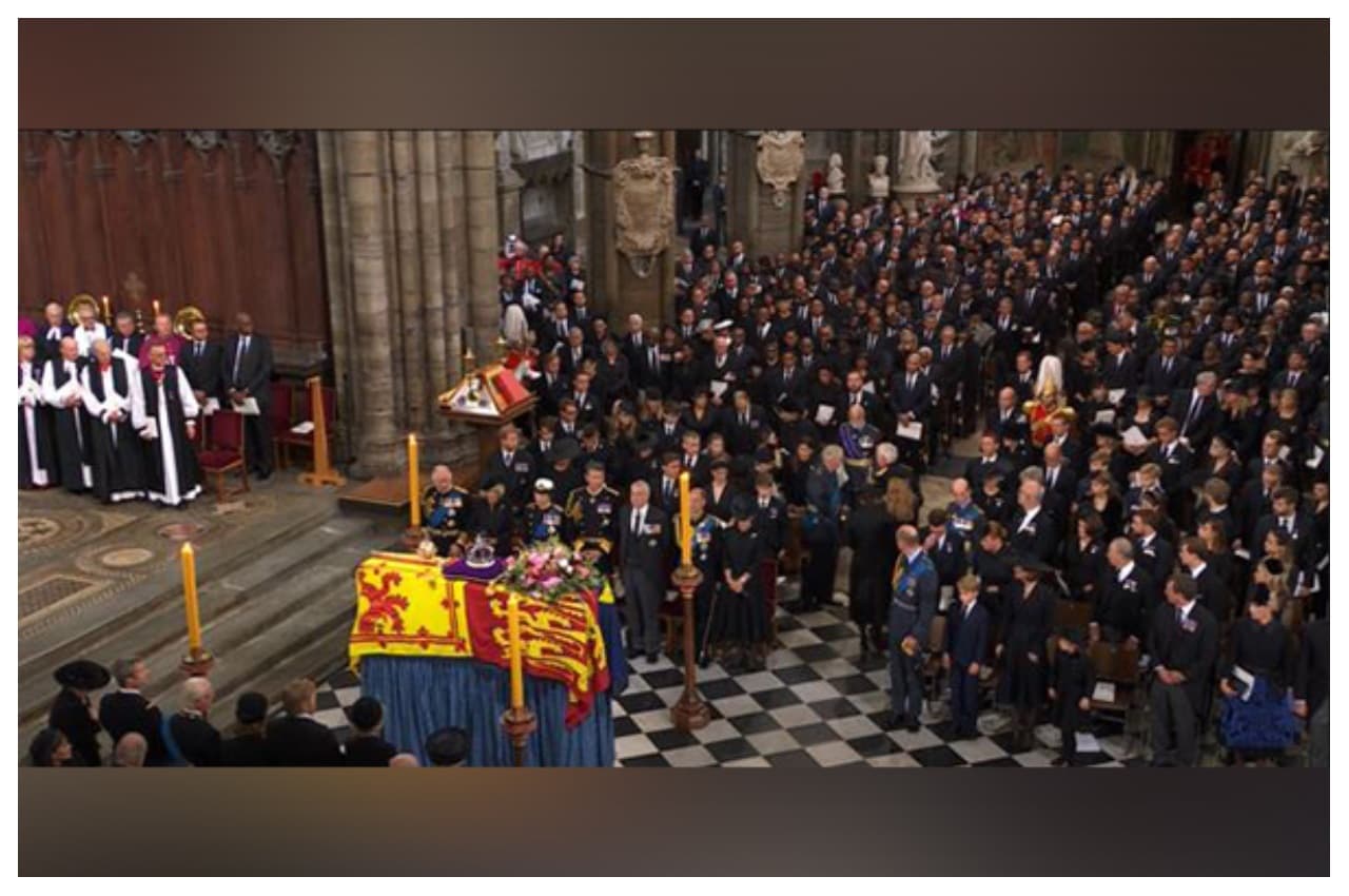 Queen Elizabeth II Funeral LIVE Updates: अंतिम संस्कार सेवा 'गॉड सेव द किंग' पाठ के साथ समाप्त