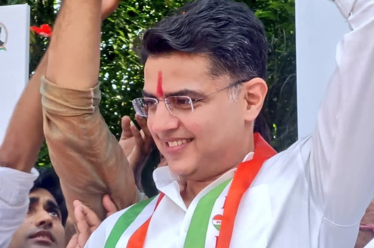 Rajasthan Political Crisis: सचिन पायलट आलाकमान के बुलावे पर दिल्ली रवाना, हो सकता है सख्त फैसला