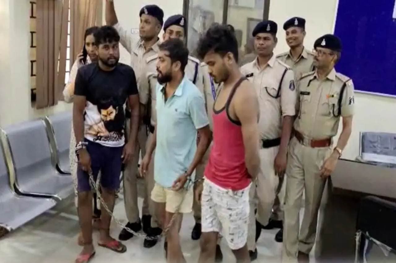 Chhattisgarh: झांकी दिखाने के बहाने नाबालिग से गैंगरेप, शिकायत के दो घंटे के भीतर आरोपी गिरफ्तार