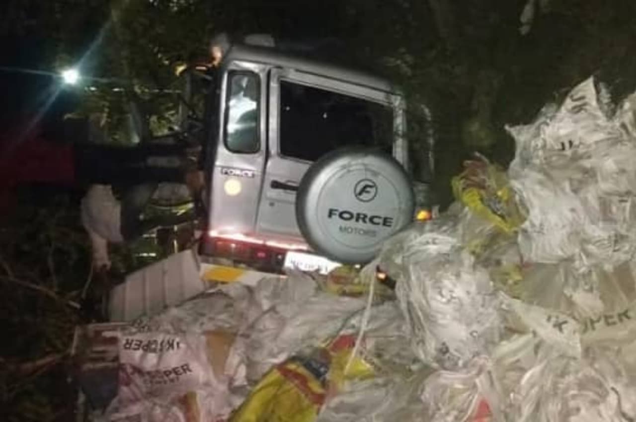 Road Accident: चित्तौड़गढ़ में भीषण सड़क हादसा, एक ही परिवार के 4 लोगों की मौत, कई लोग घायल