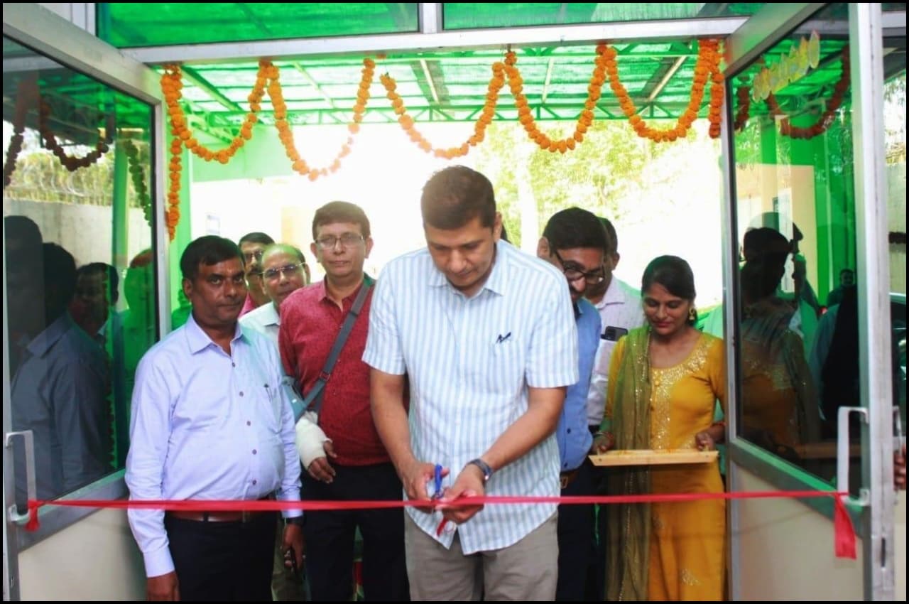 दिल्ली जल बोर्ड का मिनरल वाटर प्लांट शुरू, उपाध्यक्ष सौरभ भारद्वाज ने किया वॉटर बोटलिंग प्लांट का उद्घाटन