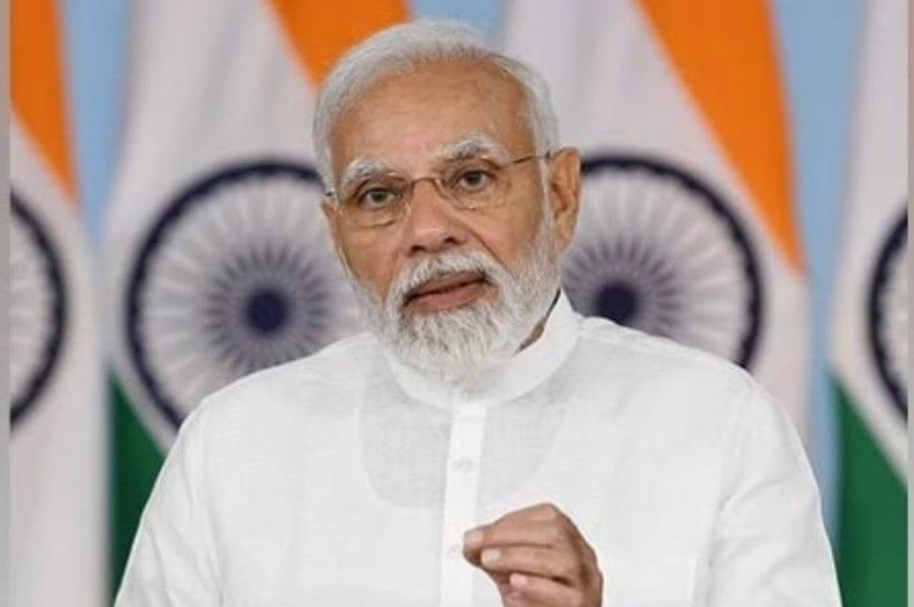 PM Kisan Yojana 12th installment: दशहरे से पहले बड़ी खबर, इस तारीख को लाभार्थियों को मिलेगा पैसा