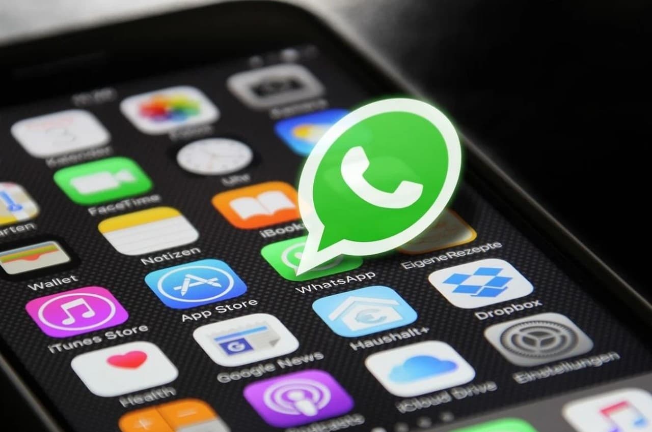 WhatsApp WhatsApp