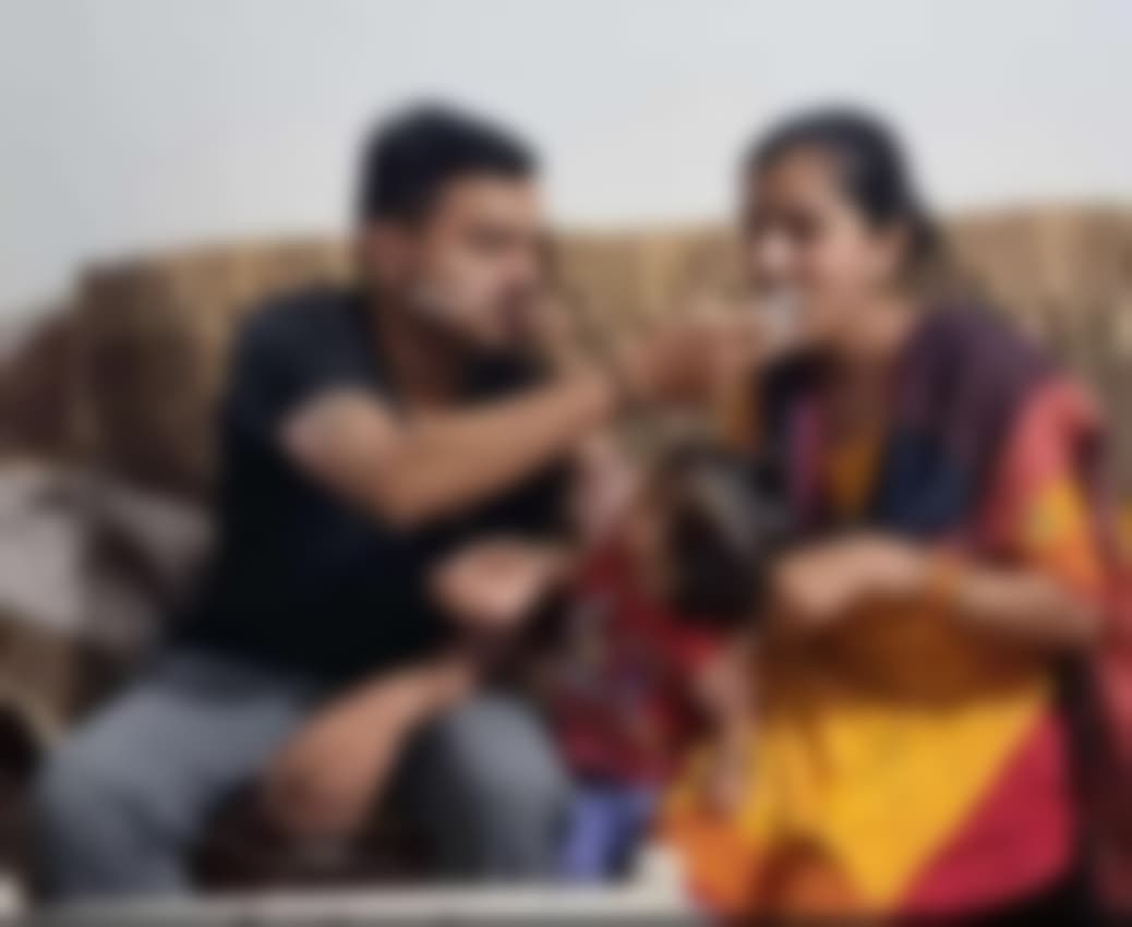 Breaking: दर्दनाक- सिपाही ने अपनी पत्नी और दो साल की बेटी के साथ 12वीं मंजिल से कूदकर जान दी