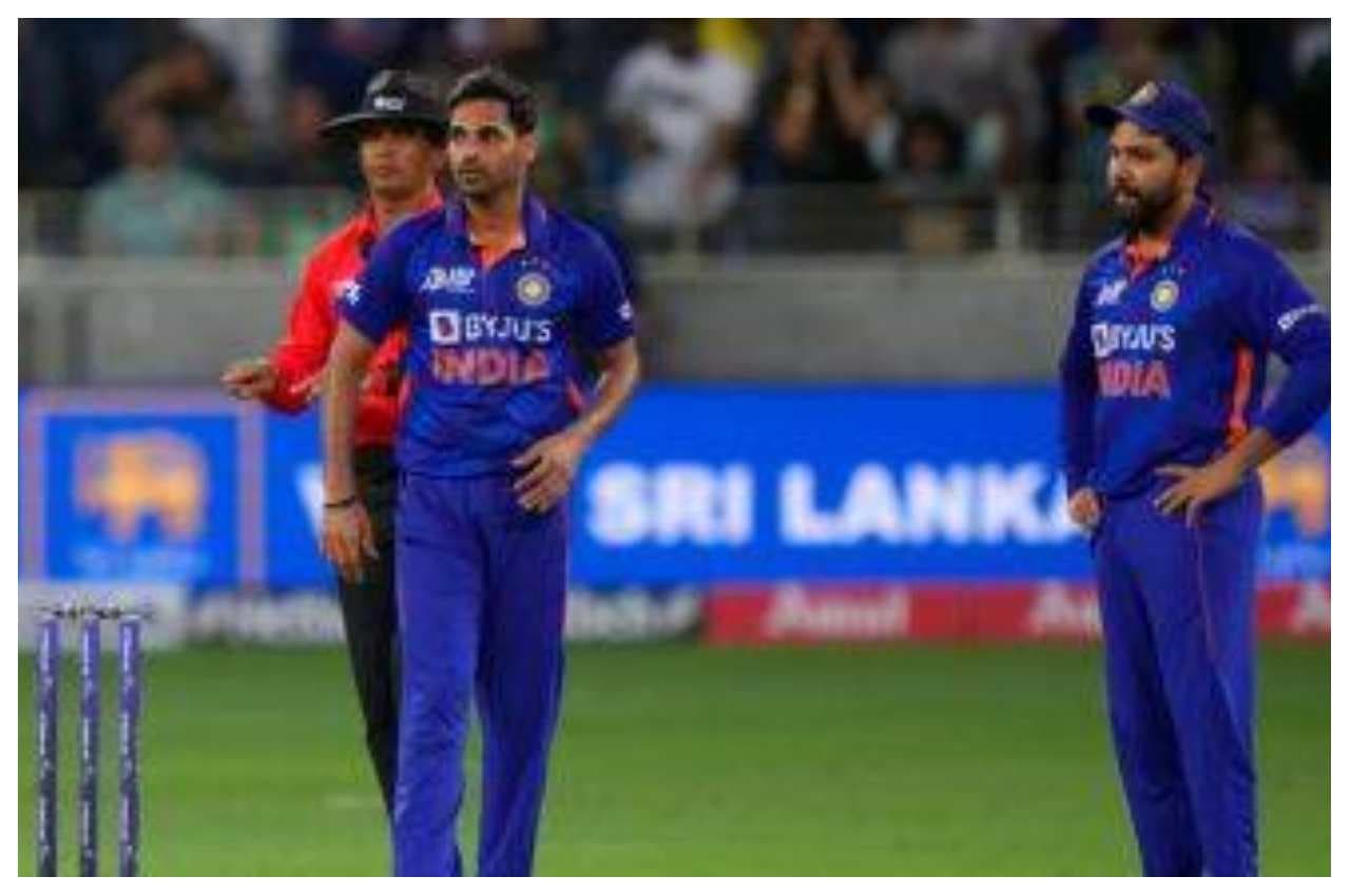 Asia Cup 2022: भुवी ने फिर किया निराश, 19वें ओवर में ही हार गई थी टीम इंडिया