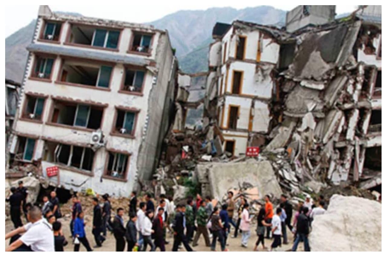 Earthquake: ताइवान में 24 घंटे में तीन बड़े भूकंप, इन वीडियो में देखें तबाही का मंजर