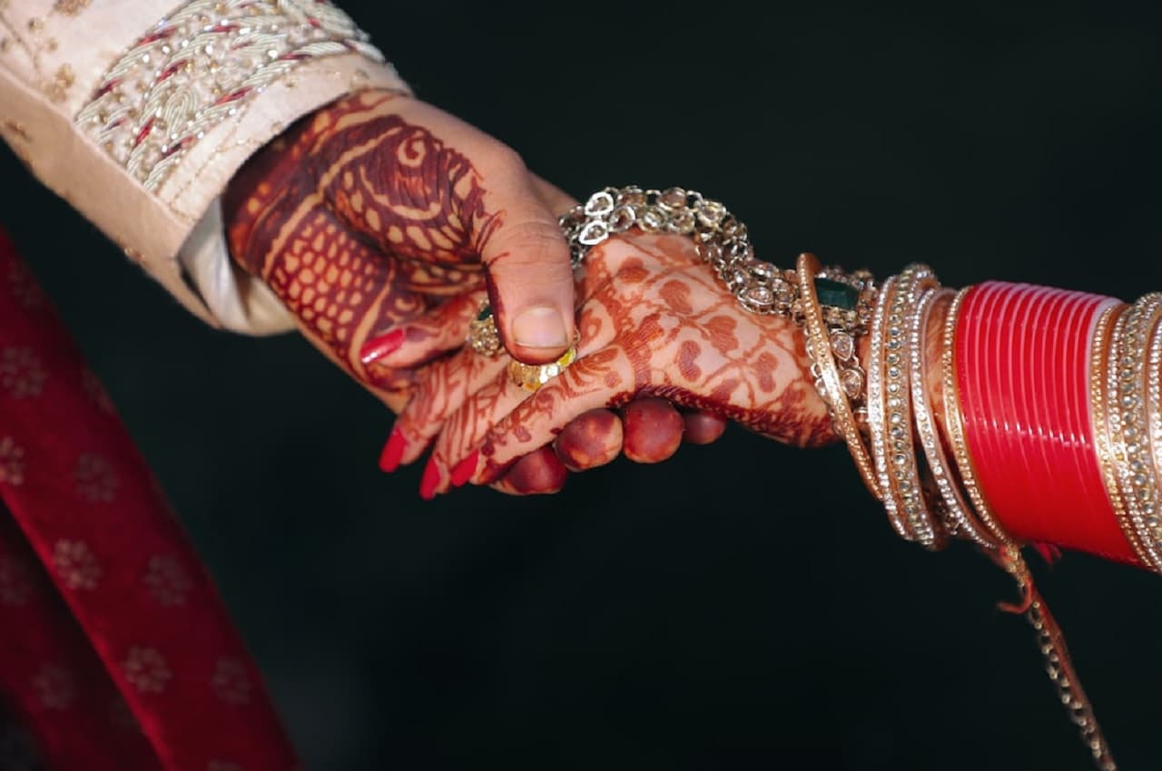 वडोदरा: पति एक औरत हुआ करता था, शादी के 8 साल बाद पत्नी को पड़ा मालूम तो आ गया भूचाल