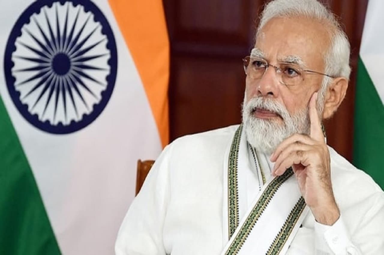 PM Narendra Modi Birthday: पीएम मोदी की तरफ से शरू की गई ये टॉप 10 योजनाएं के लाभों पर मारें एक नजर