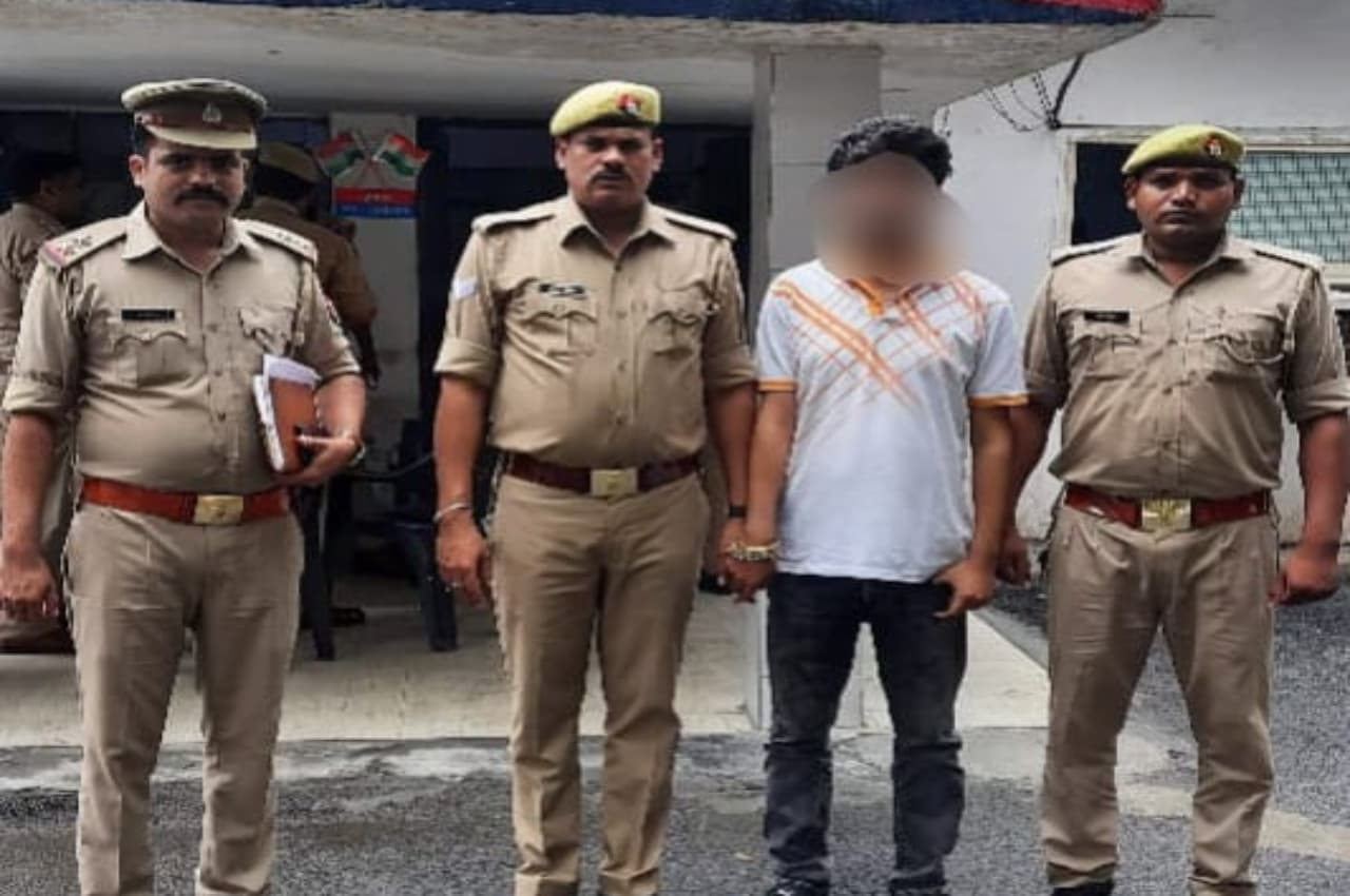Noida Crime News: स्पा सेंटर में मसाज के बाद की 'गंदी डिमांड', पुलिस ने पकड़ा तो निकला हिस्ट्रीशीटर