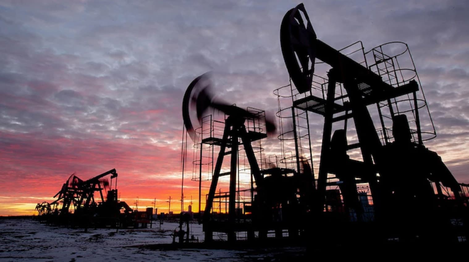 OPEC+ की बैठक से पहले तेल की कीमतों में हुई बढ़ोतरी, जानें- कितने बढ़े दाम