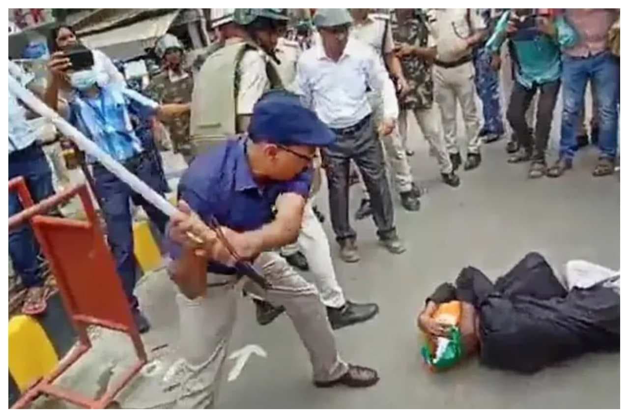 बिहार: पटना ADM दोषी करार, टीईटी अभ्यर्थियों पर चलाई थी लाठी