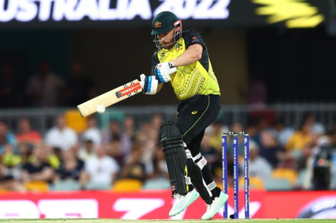 AUS vs IRE: कप्तान एरोन फिंच ने खेली अर्धशतकीय पारी, ऑस्ट्रेलिया ने आयरलैंड को दिया इतने रनों का लक्ष्य