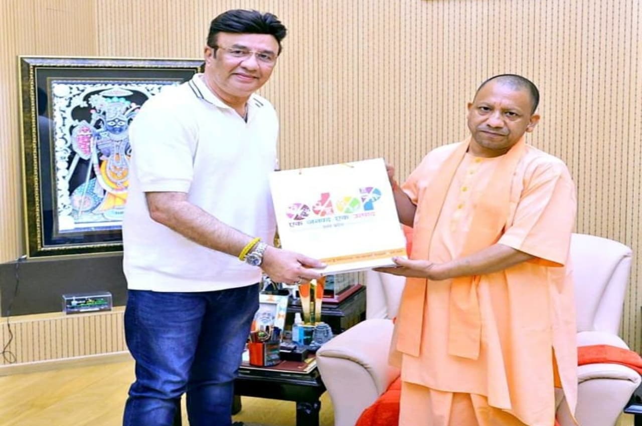 UP News: संगीतकार अनु मलिक ने लखनऊ पहुंचकर सीएम योगी से की मुलाकात, इस मुद्दे पर हुई बात