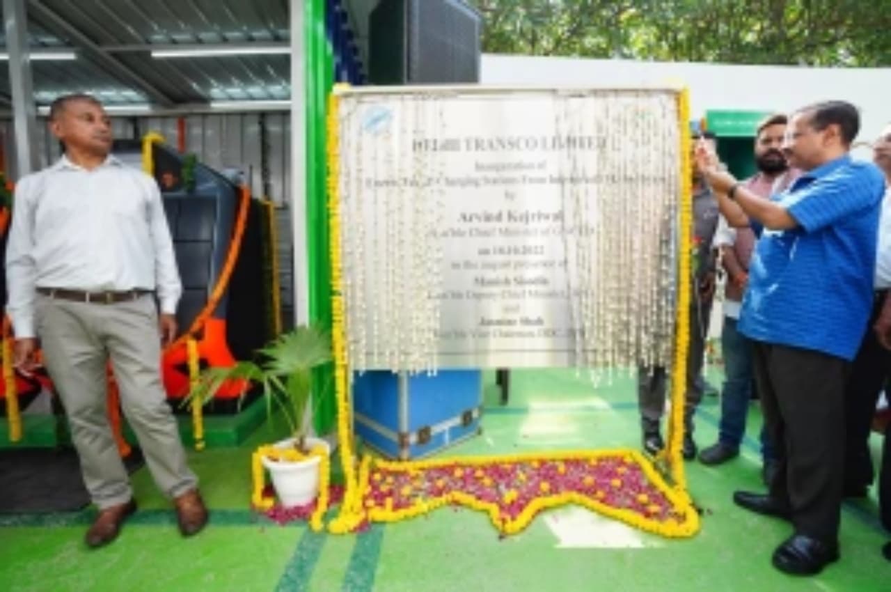 दिल्ली ने ईवी कैपिटल बनने की दिशा में बढ़ाया एक और कदम, 11 EV charging points का हुआ उद्घाटन