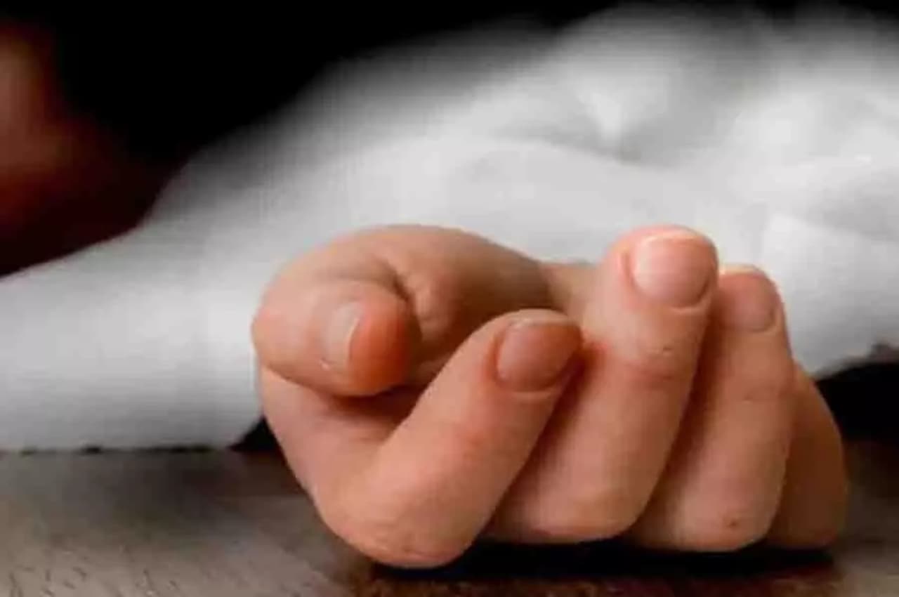 गाजियाबाद में 5 साल की बच्ची के साथ हैवानियत की हदें पार, पोस्टमार्टम रिपोर्ट देख पुलिस की भी रूह कांप गई