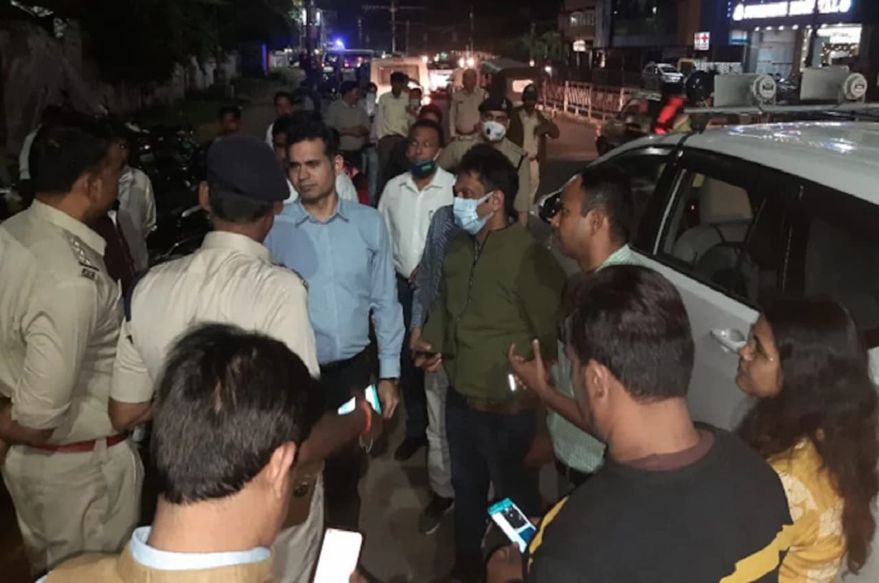 Bhopal Gas Leak: गैस टैंक से क्लोरीन गैस रिसाव से मचा हड़कंप, तबीयत बिगड़ने पर कई लोगों को कराया गया भर्ती