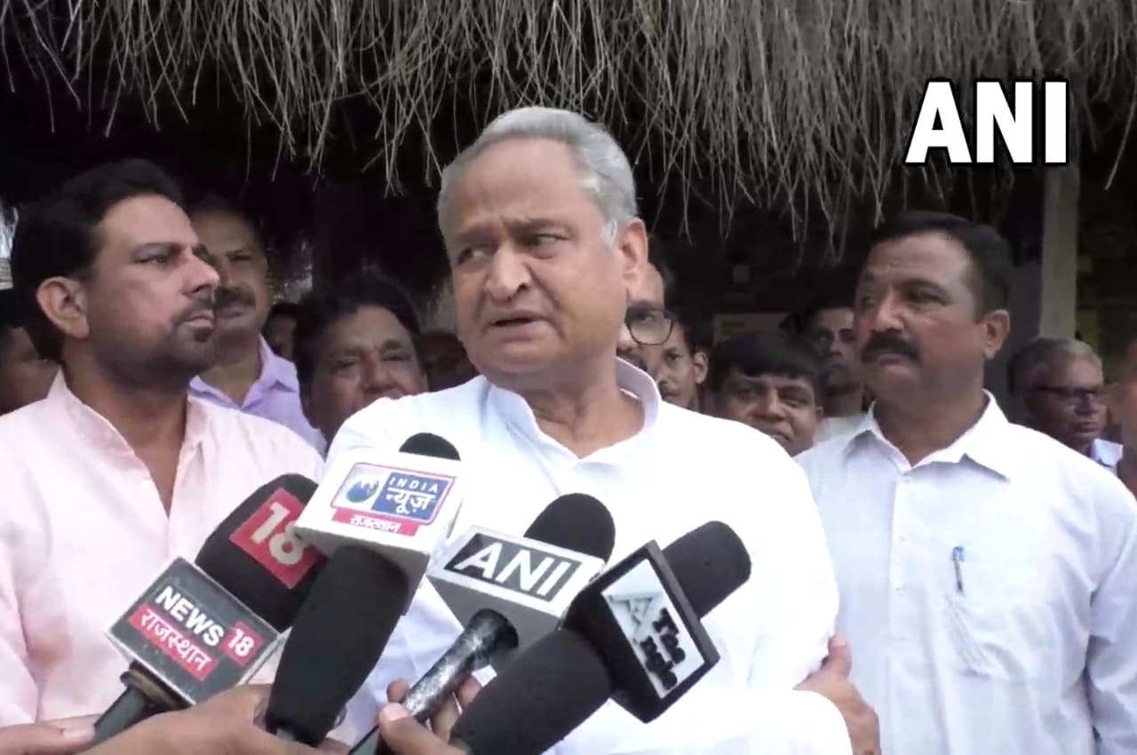 Invest Rajasthan Summit: सीएम गहलोत बोले- BJP के लोगों को भारी कीमत चुकानी पड़ेगी, जानें क्यों