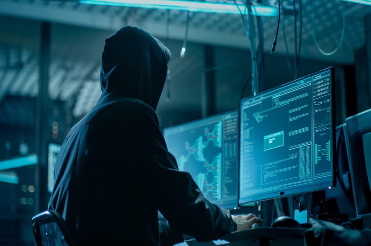 Noida Cyber Crime: 'दिवाली धमाका' के नाम पर नोएडा के लोगों को लगा इतने लाख का चूना, जानें कैसे फंसे