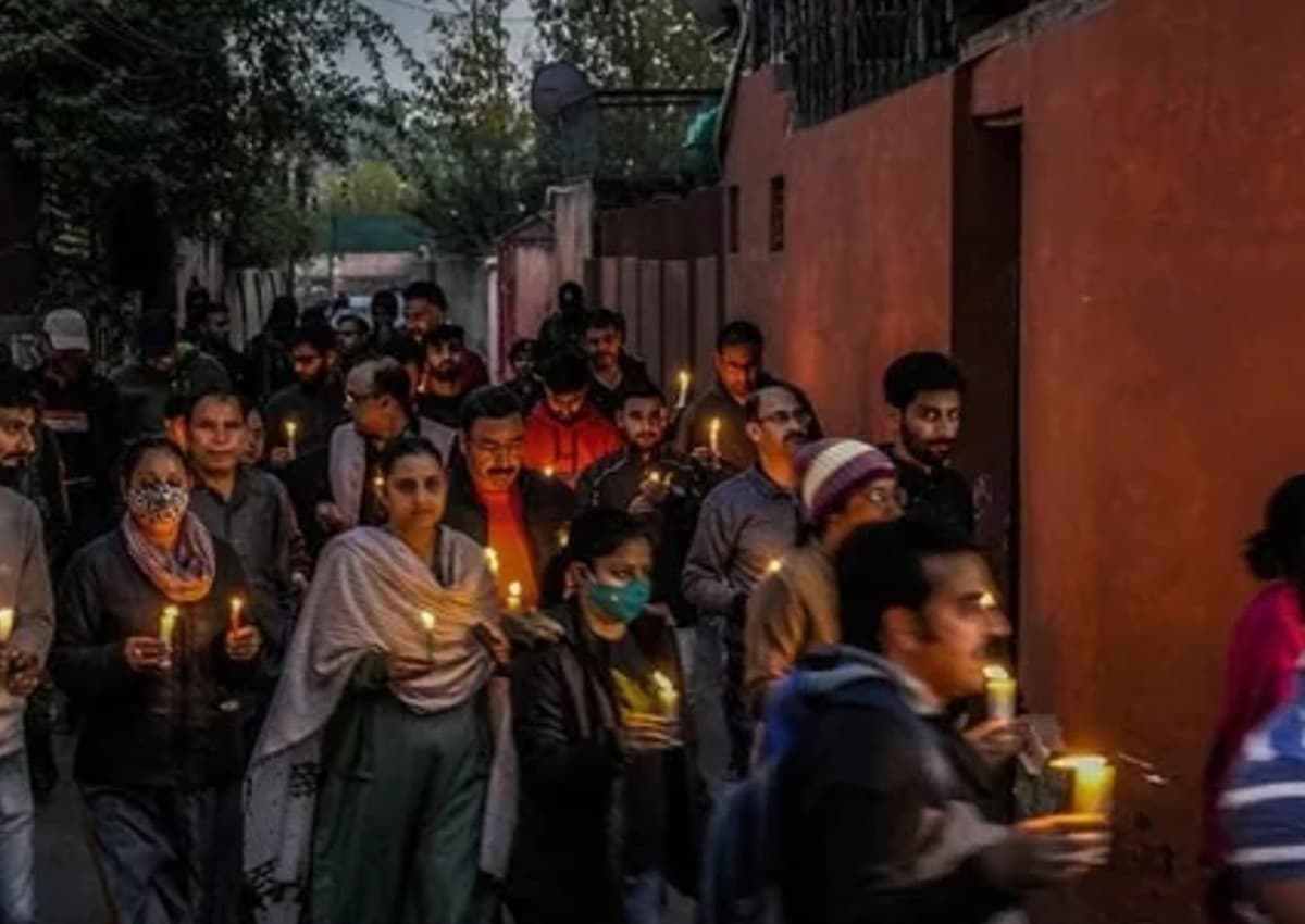 कश्मीरी पंडितों के 17 परिवारों ने मई से अब तक घाटी छोड़ी, इस साल प्रवासियों और अल्पसंख्यकों पर हमलों में 17 लोगों की मौत