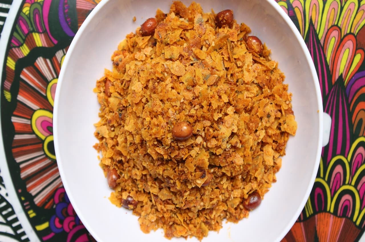 Diwali 2022 Snack: दिवाली पार्टी में स्वाद का तड़का लगा देता है गुजराती खाखरा चिवड़ा, आप भी जरूर करें ट्राई