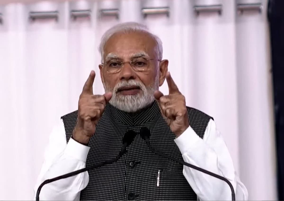 'मेक इन इंडिया, फॉर ग्लोब', गुजरात में टाटा-एयरबस प्लांट की आधारशिला रखने के बाद बोले PM Modi