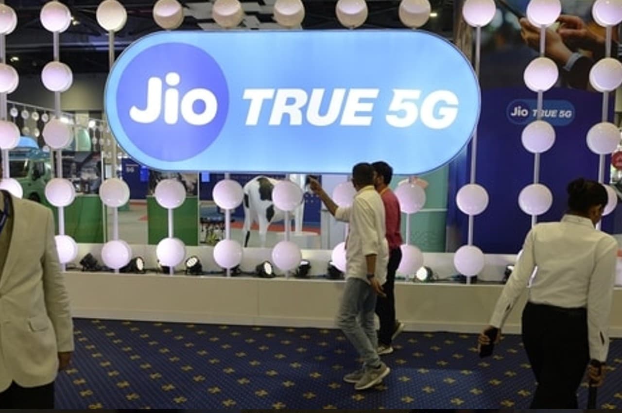 Reliance Jio कल से 4 शहरों में 5G सेवाओं का बीटा ट्रायल शुरू करेगा, जानें लिस्ट में कौन-कौन से शहर हैं शामिल